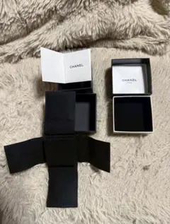 CHANEL ギフトボックス (中身あり)