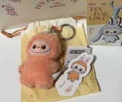 【J】ラブブ PIN FOR LOVE （A-M）イニシャルぬいぐるみペンダント