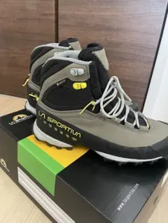 Item thumbnail for item de1cba2b-774b-40d9-935f-ae9b82d40a6e