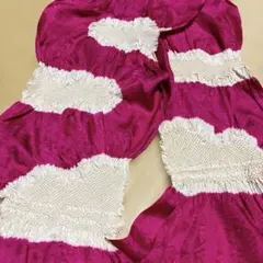 帯あげ　正絹　絞り　ショッキングピンクと薄いベージュ