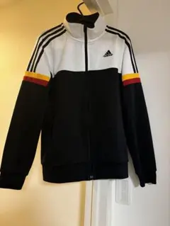 Item thumbnail for item e9b01e2e-5fcc-4b90-81fe-ba980aca5767