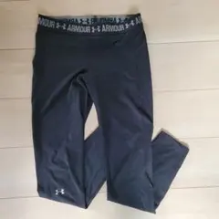 UNDER ARMOUR トレーニングパンツ 黒 レギンス レディース