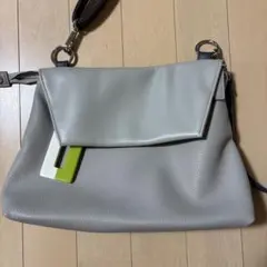 ear イアパピヨネ　ショルダーバッグ