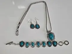 ターコイズストーンのアクセサリーセット