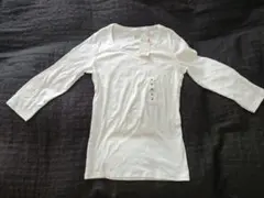 UNIQLO 白クルーネック Tシャツ M　タグ付き　七分袖