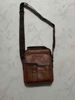 ブラウンレザーショルダーバッグ