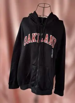 OAKLAND ロゴ 黒 薄手ジップアップパーカー