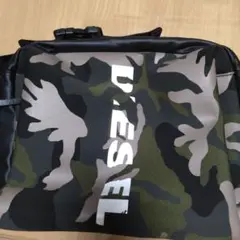 美品　DIESEL 迷彩柄 ショルダーバッグ　斜め掛け