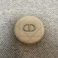 Dior ディオールスキン フォーエヴァー クチュール ルミナイザー 02