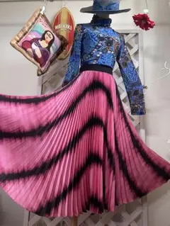 ★alice+olivia ★人魚姫のよう　プリーツ　ピンクと黒のグラデーションのサムネイル
