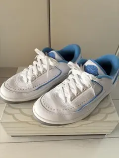 Air Jordan 2ロー　ホワイト/ユニバーシティブルー