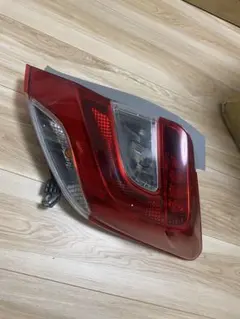 ほぼ無傷　 1シリーズ F20 前期型 テールランプ 右 テールライト ほぼ無傷 BMW 1シリーズ F20 前期型 テールランプ 右 テールライト