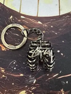 STUSSY RIBCAGE KEYCHAIN ステューシー キーホルダーのサムネイル