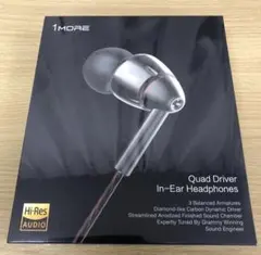 新品未使用1MORE Quad Driver In-Ear Headphonesのサムネイル