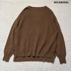 【美品】マイカ&ディール　Vネックプルオーバーニット　ブラウン　ゆったり　洗えるのサムネイル