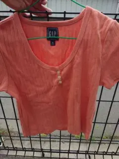 GAP 半袖 リブ ヘンリーネック Tシャツオレンジ Mのサムネイル