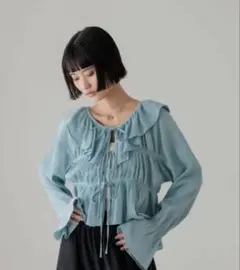 LOWRYS FARMヨウリュウシャーリングフリルブラウス