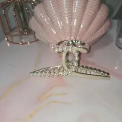 パール装飾ゴールドヘアクリップ