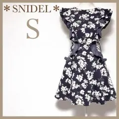 スナイデル ツートーンフラワーフレアワンピース ラッフルフリル ノースリーブ