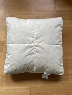 無印良品　クッション　中材のサムネイル
