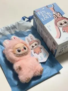 ラブブ イニシャル u キャラクターグッズ