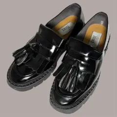 Item thumbnail for item 7d1cd709-ec3e-4bf6-9fa9-38b3c798773a