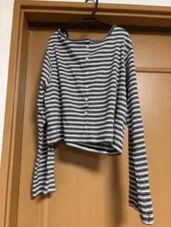 ボーダー柄 長袖カットソー 前開きボタンのサムネイル
