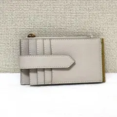 カードケース　コインケース付き　CHARLES&KEITH 折りたたみ
