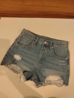 ライトブルー ダメージデニム　ショートパンツ