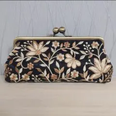 がま口ペンケース　ブラック　インド刺繍リボンのサムネイル