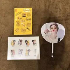 BTS うちわ　限定シール