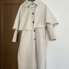 ベージュ ケープスタイル トレンチコート
