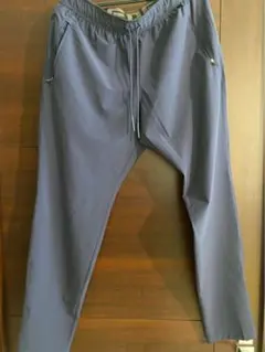 アンダーアーマー　ネイビースラックスパンツ　XL