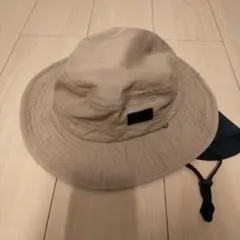 ベージュ アウトドアハット ストラップ付き