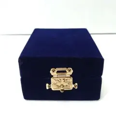 Item thumbnail for item c3a81cd8-45ac-47cd-895b-5e8e0cd5a255