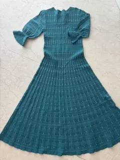 ティール ニットワンピース 長袖 プリーツ