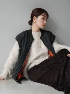 【新品・タグ付き】リュミエ　バイカラーダウンベスト　ブラック　Lumier