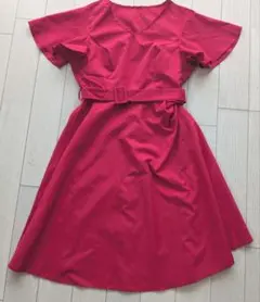 SHEIN 赤 ひざ丈ワンピース フリル半袖 ウエストベルト付き