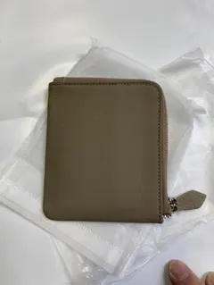ベージュ レザー コインケース ジッパー式