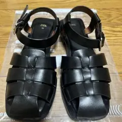 ZARA グルカサンダル ブラック 35サイズのサムネイル