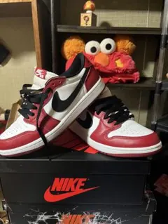 Nike Air Jordan 1 Low OG Chicagoのサムネイル