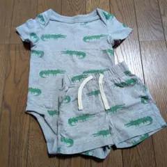 babyGAP ロンパースとショートパンツのセット