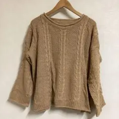 ケーブル編み ベージュ 長袖ニット