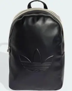adidas エンボスロゴ ブラックバックパック