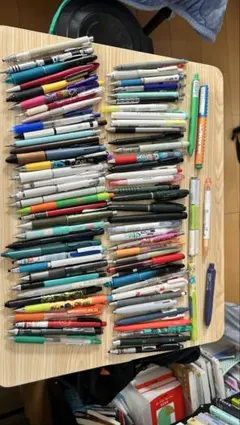 多色ボールペン・シャープペンシルセット 約70本　商品紹介ページ
