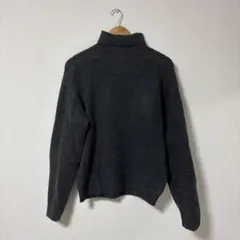 Adoon plain ダークグレー タートルネックニットのサムネイル