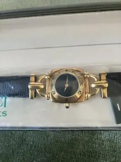 稼働 GUCCI 腕時計 ゴールド ブラック ホースビット 6300L 3356 稼働 GUCCI 腕時計 ゴールド ブラック ホースビット 6300L 3356 - メルカリ