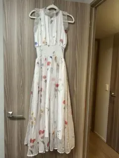 バックリボンシフォンワンピース　Snidelではない