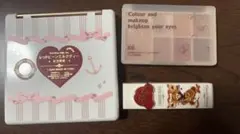 化粧品。アイシャドウパレット。リップ。