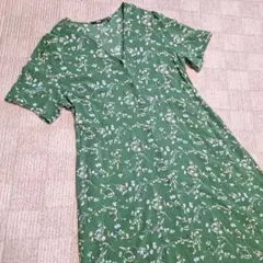 ◎ UNIQLO 緑　花柄　ワンピース XXL